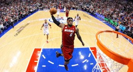 NBA球星降薪传奇：诺维茨基、哈登、杜兰特诠释团队荣誉与忠诚